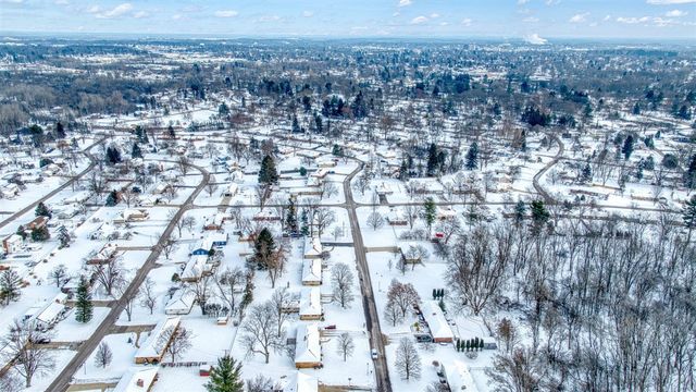 912 Halstead Boulevard, Jackson, MI 49203