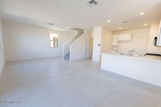 12013 E Chamrod Drive, Vail, AZ 85641