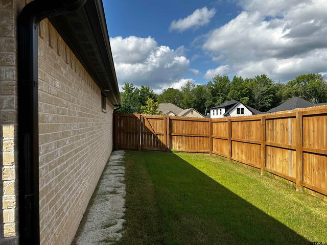 19135 Ambrosia, Flint, TX 75762