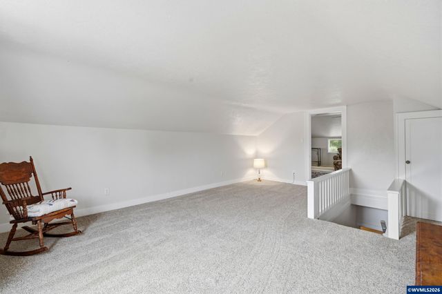 990 5th St NE, Salem, OR 97301