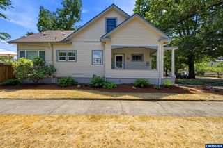 990 5th St NE, Salem, OR 97301