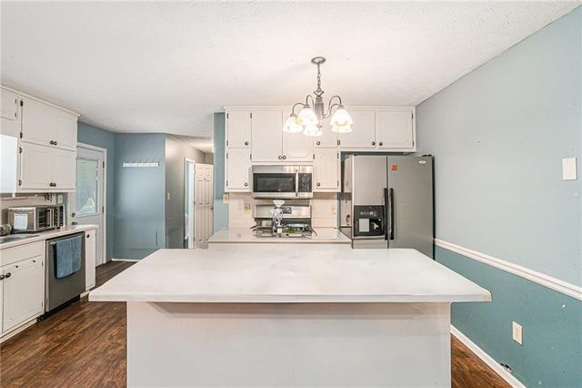 293 Country Lake Drive, Mcdonough, GA 30252