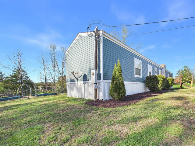 2073 Charles Road, Decatur, TN 37322