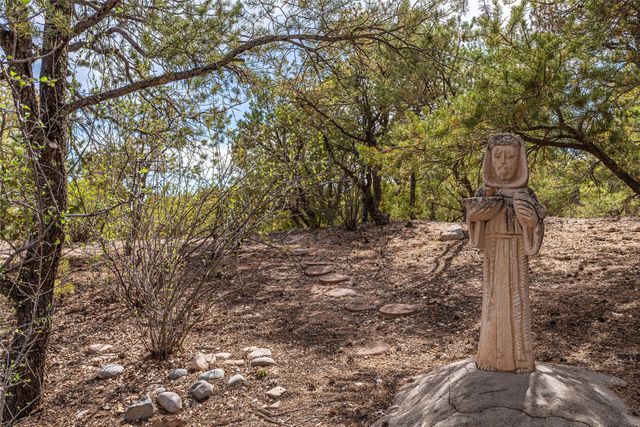 1006 Calle Catalina, Santa Fe, NM 87501