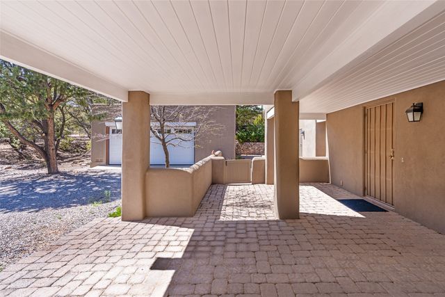 1006 Calle Catalina, Santa Fe, NM 87501
