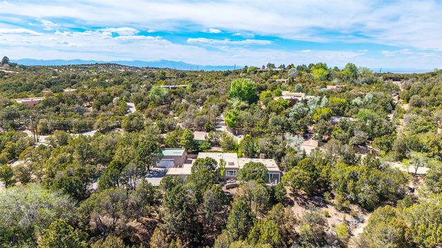 1006 Calle Catalina, Santa Fe, NM 87501