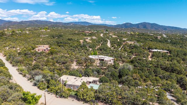 1006 Calle Catalina, Santa Fe, NM 87501