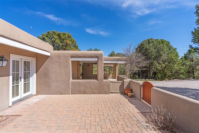 1006 Calle Catalina, Santa Fe, NM 87501