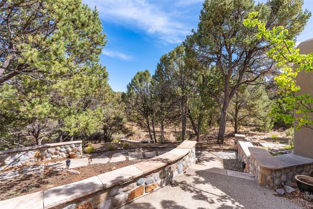 1006 Calle Catalina, Santa Fe, NM 87501