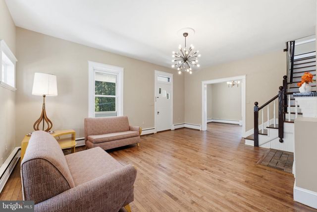 1106 MONROE ST, Herndon, VA 20170