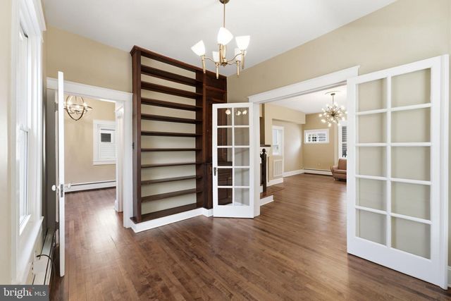 1106 MONROE ST, Herndon, VA 20170