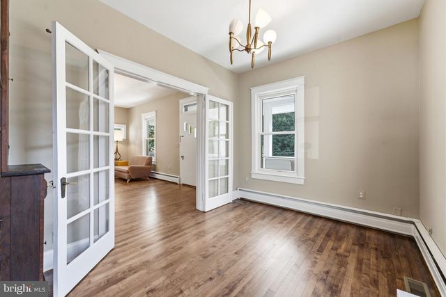 1106 MONROE ST, Herndon, VA 20170