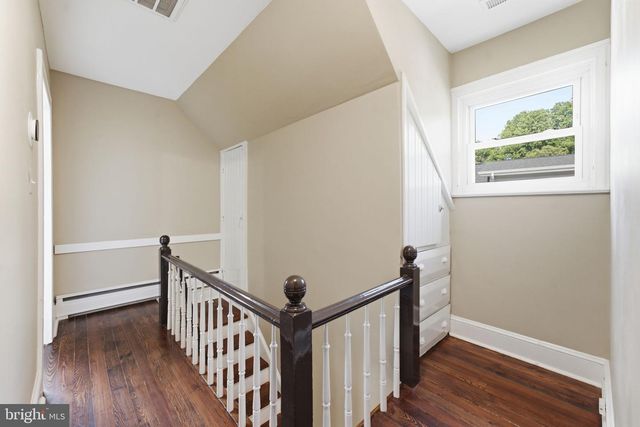 1106 MONROE ST, Herndon, VA 20170