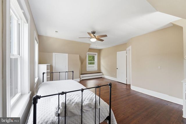 1106 MONROE ST, Herndon, VA 20170