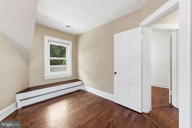 1106 MONROE ST, Herndon, VA 20170