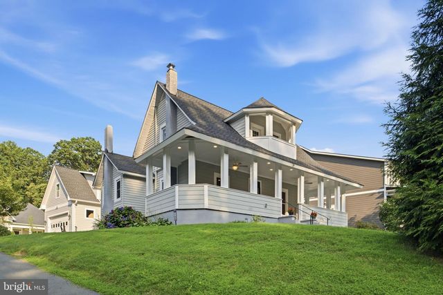 1106 MONROE ST, Herndon, VA 20170