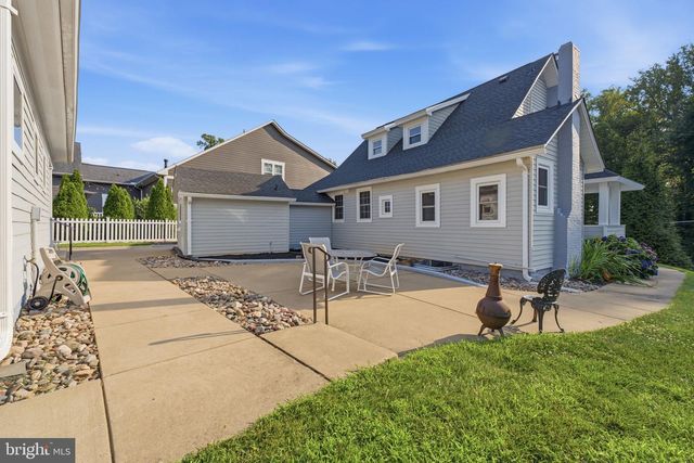 1106 MONROE ST, Herndon, VA 20170