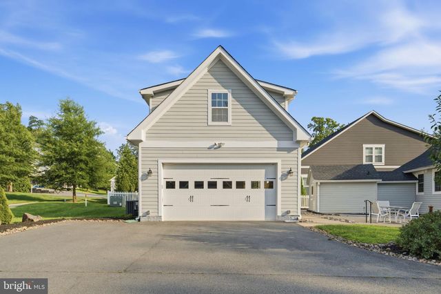 1106 MONROE ST, Herndon, VA 20170