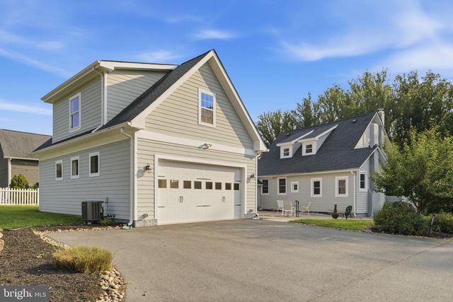 1106 MONROE ST, Herndon, VA 20170