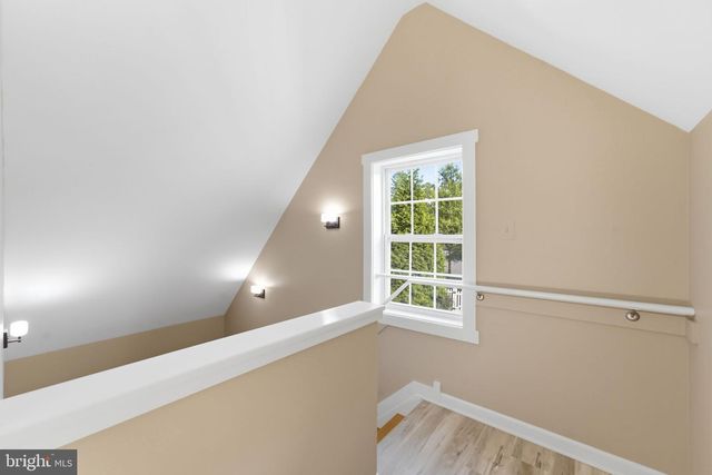 1106 MONROE ST, Herndon, VA 20170
