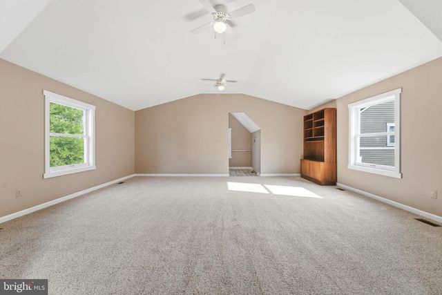 1106 MONROE ST, Herndon, VA 20170