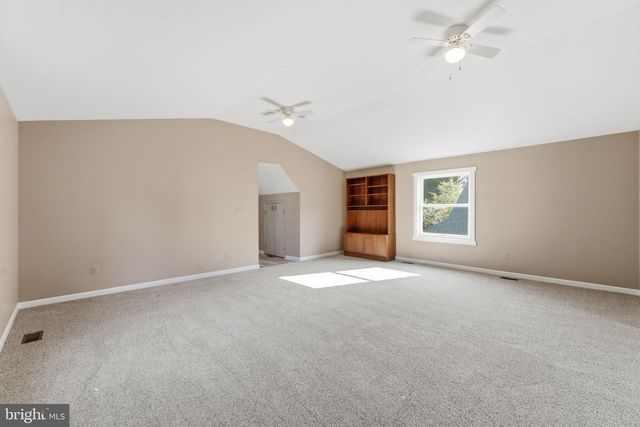 1106 MONROE ST, Herndon, VA 20170