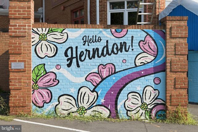 1106 MONROE ST, Herndon, VA 20170