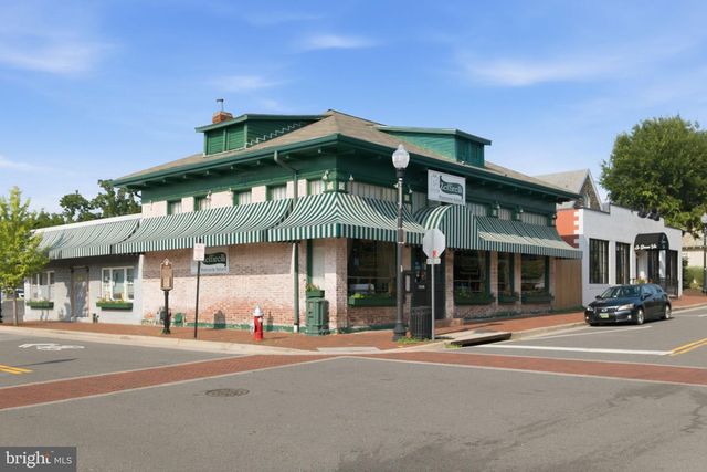 1106 MONROE ST, Herndon, VA 20170