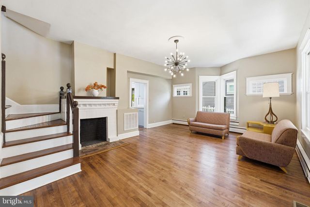 1106 MONROE ST, Herndon, VA 20170