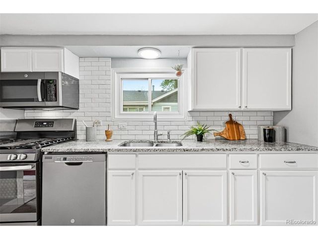 4186 S Lincoln St, Englewood, CO 80113