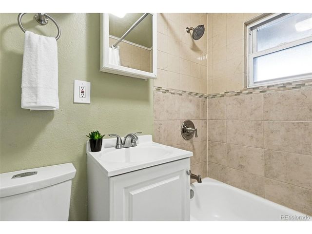 4186 S Lincoln St, Englewood, CO 80113