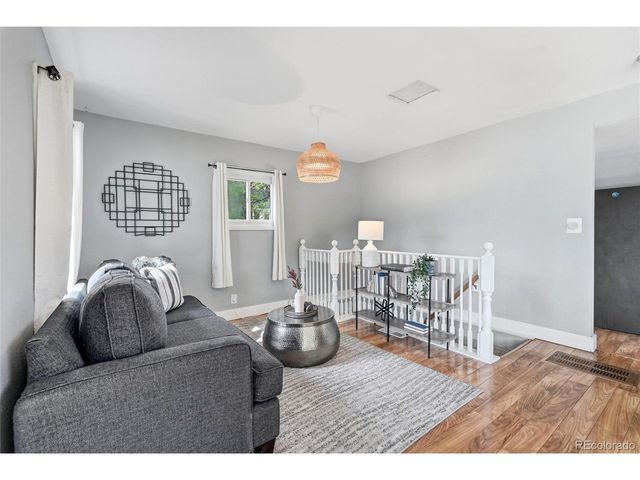 4186 S Lincoln St, Englewood, CO 80113