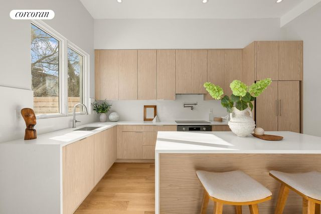 1148 DECATUR Street, New York City, NY 11207