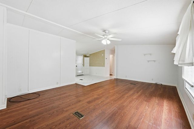 8011 McLamb Dr., Myrtle Beach, SC 29588