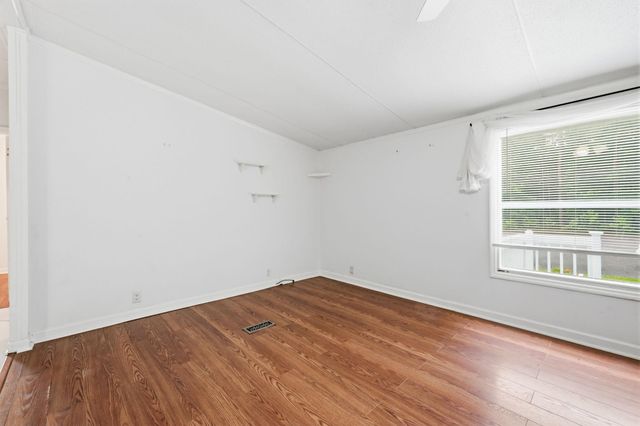 8011 McLamb Dr., Myrtle Beach, SC 29588