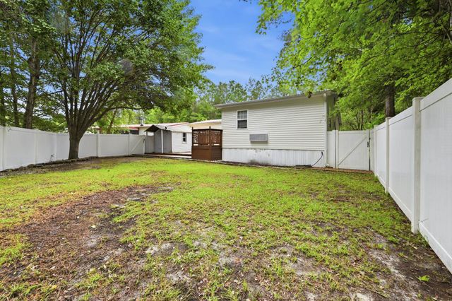 8011 McLamb Dr., Myrtle Beach, SC 29588