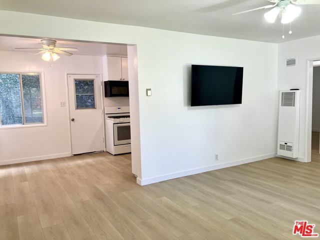 1856 9th Street A, Santa Monica, CA 90404