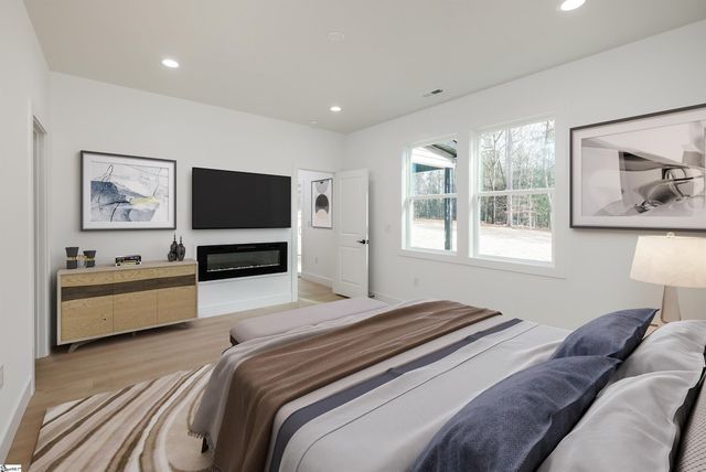 130 Simmons Road, Woodruff, SC 29388