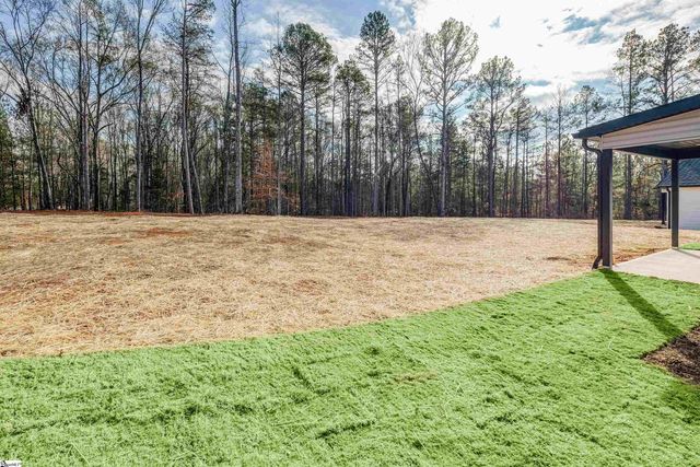 130 Simmons Road, Woodruff, SC 29388