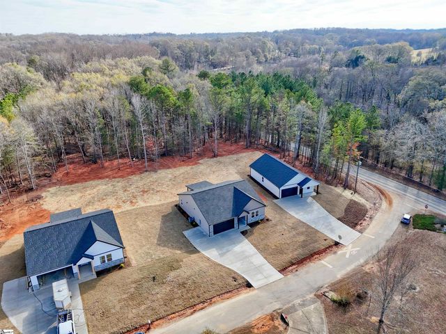 130 Simmons Road, Woodruff, SC 29388