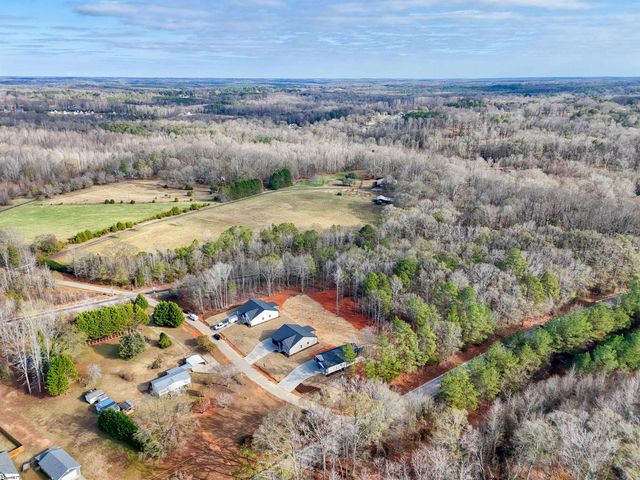 130 Simmons Road, Woodruff, SC 29388