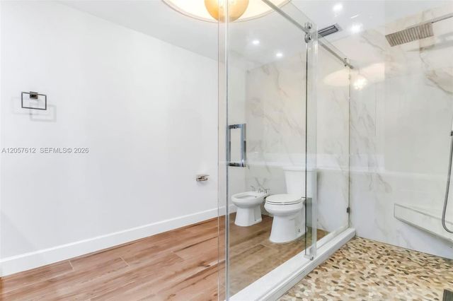 8350 Dundee Ter, Miami Lakes, FL 33016