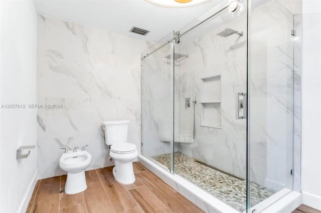 8350 Dundee Ter, Miami Lakes, FL 33016