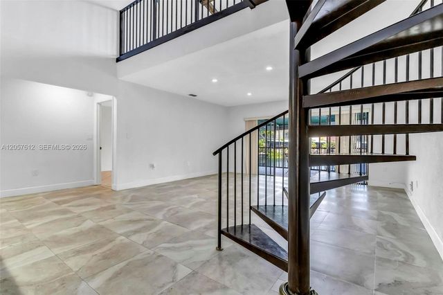 8350 Dundee Ter, Miami Lakes, FL 33016