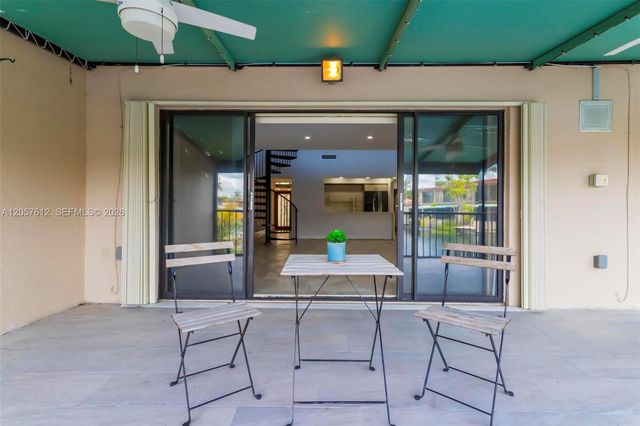 8350 Dundee Ter, Miami Lakes, FL 33016