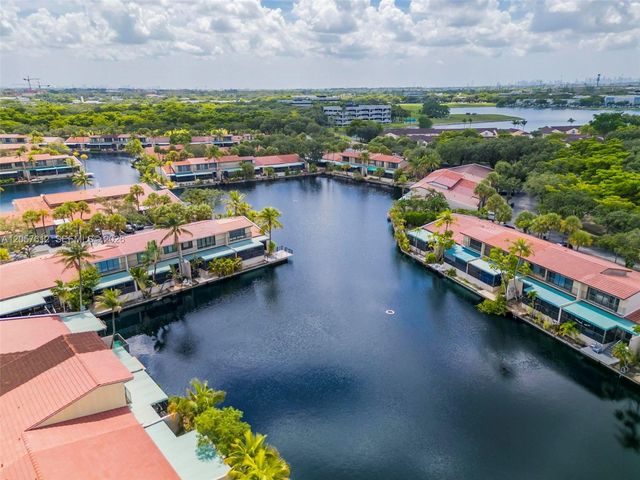 8350 Dundee Ter, Miami Lakes, FL 33016