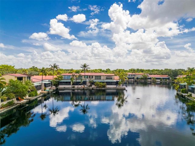 8350 Dundee Ter, Miami Lakes, FL 33016