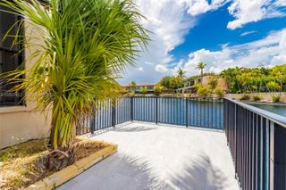 8350 Dundee Ter, Miami Lakes, FL 33016