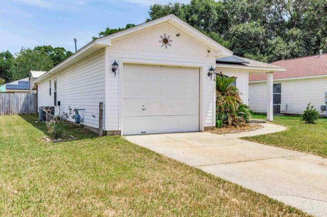 2016 Sequoia Cir, Pensacola, FL 32526