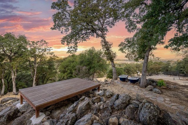 16492 Mackinaw Way, Grass Valley, CA 95949